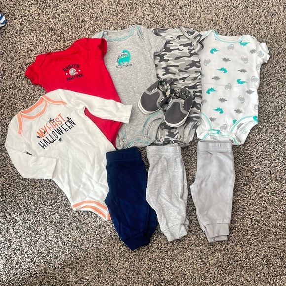 Carter's Other - Carter's Baby Boy Matching Sets - 5 onesies, 3 pants and 1 pair of shoes!